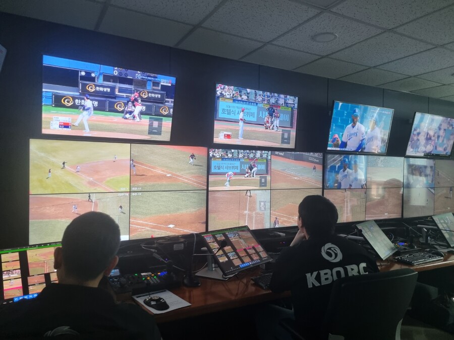 KBO 비디오판독센터, 호크아이 리플레이 시스템 도입