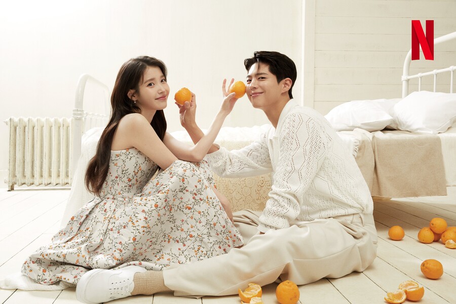 아이유·박보검, 이렇게 잘 어울려도 되나…애순♥관식 넷플 화보 공개