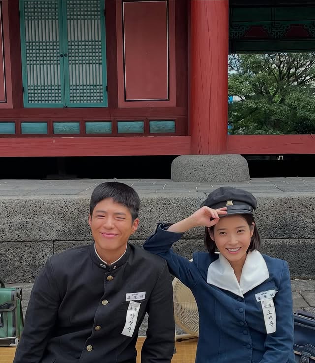 ▲ 폭싹 속았수다 비하인드. 출처ㅣ아이유 인스타그램