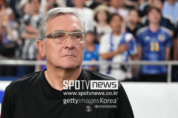 ▲ 일본과 호주를 뺀 나머지 네 팀의 승점이 모두 6점으로 똑같다는 점에 희망을 거는 중국, 2차 예선에서 경질 위기에 몰렸었던 크로아티아 출신 브란코 이반코비치 감독은 기적을 노리고 있다.