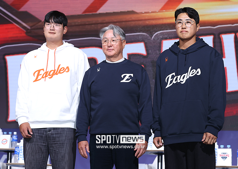 ▲ 김서현 김경문 감독 채은성 ⓒ곽혜미 기자