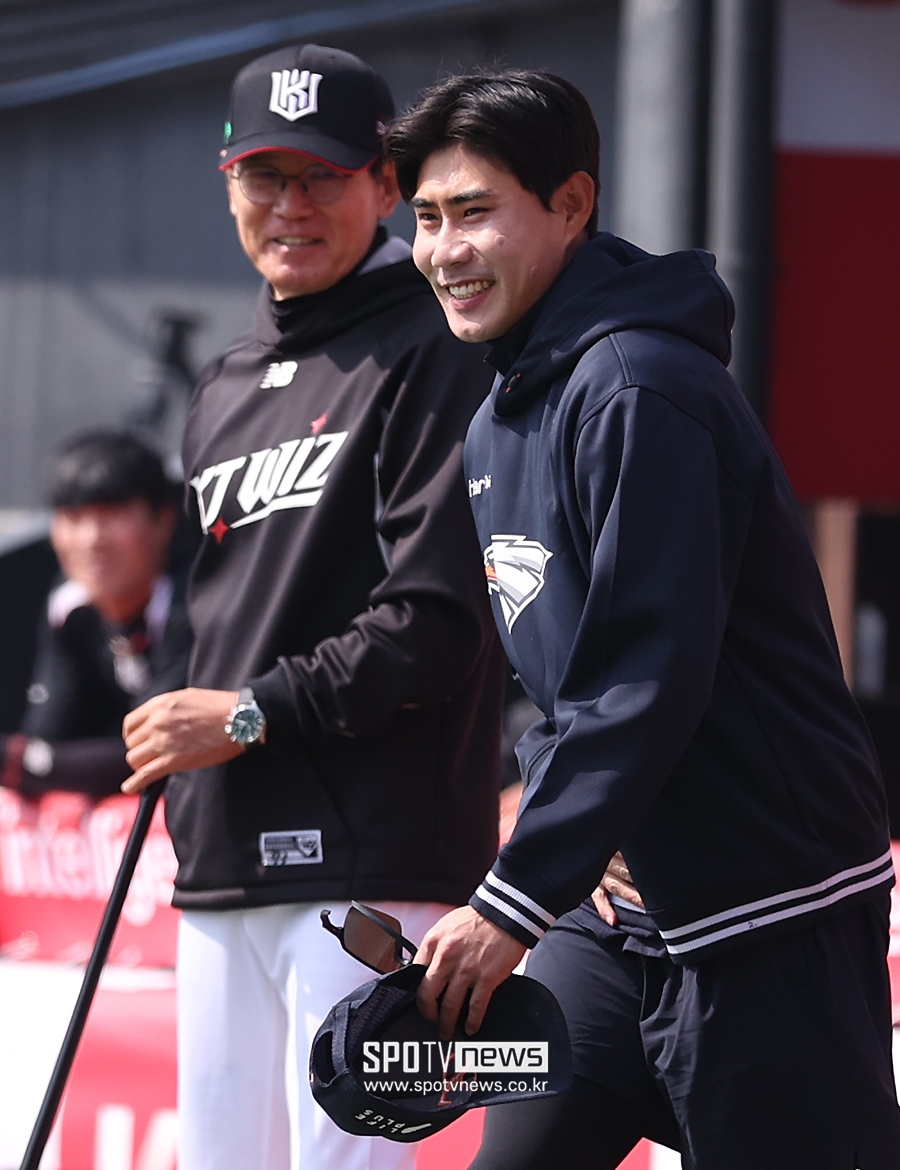 ▲ 이강철 감독 심우준 ⓒ곽혜미 기자