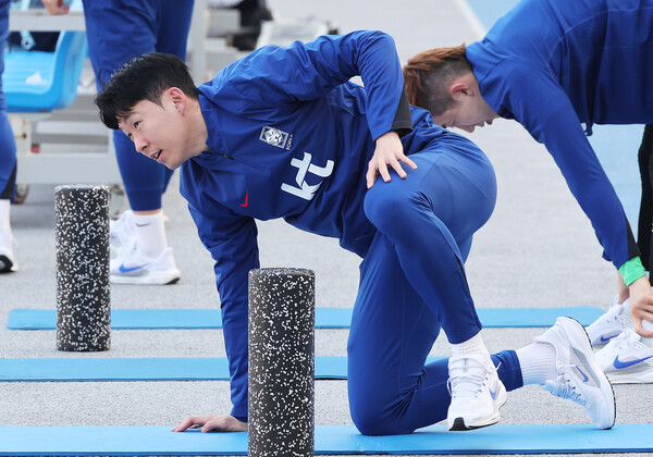 ▲ 축구대표팀이 오만전 1-1 무승부를 뒤로 하고 요르단과 만난다. 홍명보 감독의 구상이 주목되는 이유다. 손흥민의 침묵을 깨야 하고 황인범을 100% 컨디션으로 만들어야 한다. ⓒ연합뉴스