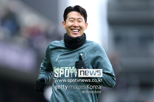 [속보] 영국에서 ‘날조’ 비판해도…손흥민은 토트넘 생각 뿐 “19세 유망주 정말 큰 업적 이룰 것”