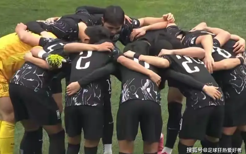 ▲ 17세 이하(U-17) 대표팀은 최근 3차례 경기에서 2무 1패를 기록 중이다. 지난해 목포에서 열렸던 한중 교류전에서도 1-4로 완패했다. 10월 AFC U-17 아시안컵 예선에서 다시 만나서도 2-2로 이기지 못했다.   ⓒ 소후닷컴