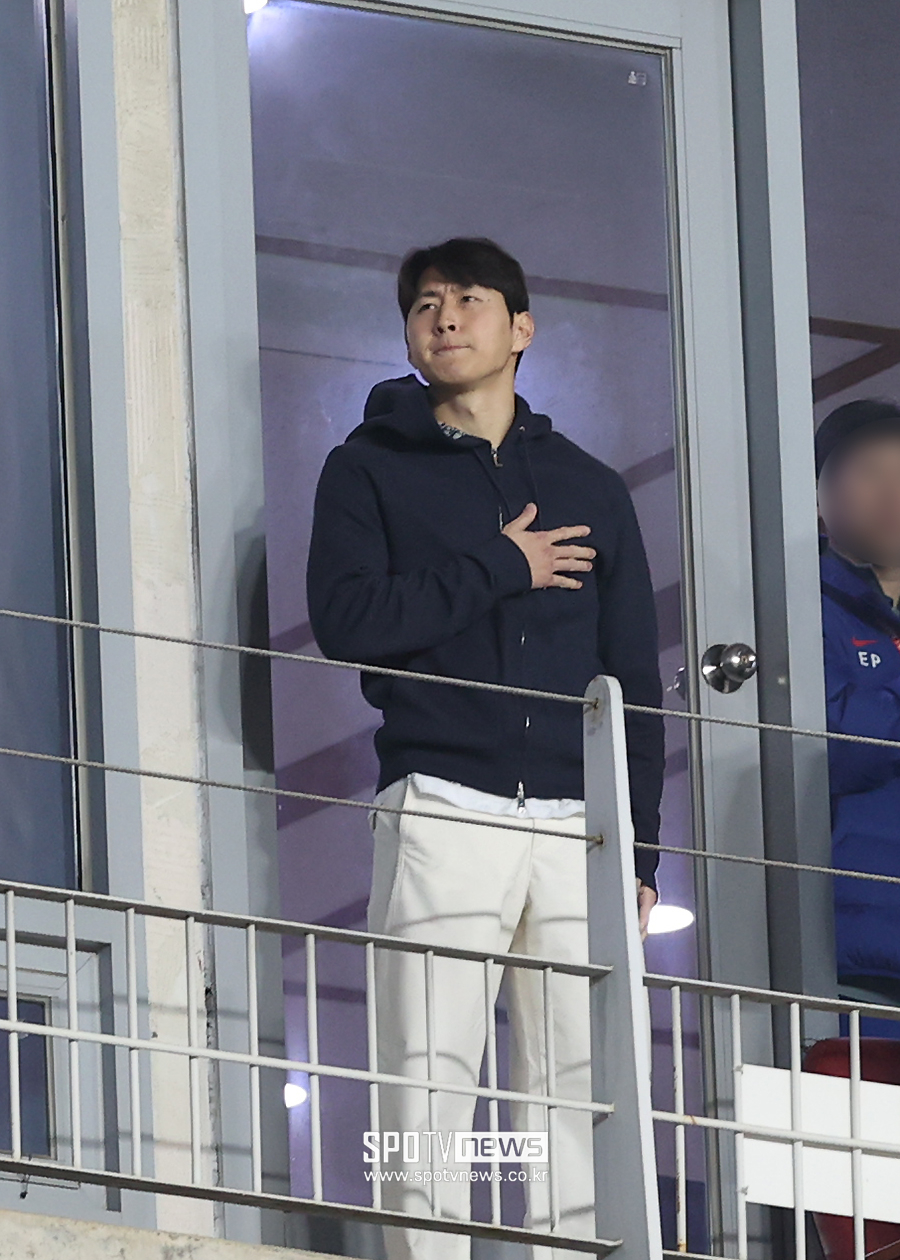'부상 해제' 이강인, 관중석 응원 → PSG보다 홍명보호였는데...이강인 없으면 안 되는 약점 또 노출