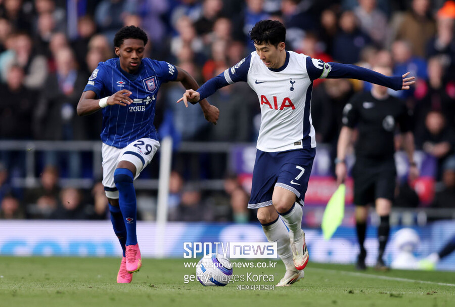 ‘신태용 이어 손흥민도 밀어낸다’ 클라위버르트 부자와 韓 축구의 묘한 악연…852억 영입 후 SON 방출 가능성