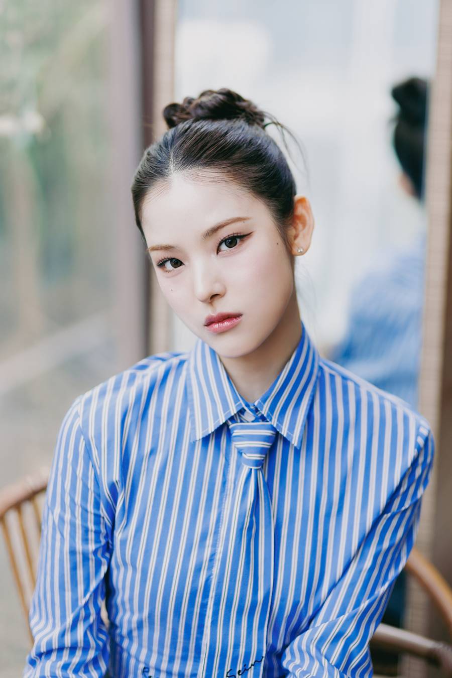 ▲ 이즈나 마이. 제공| 웨이크원