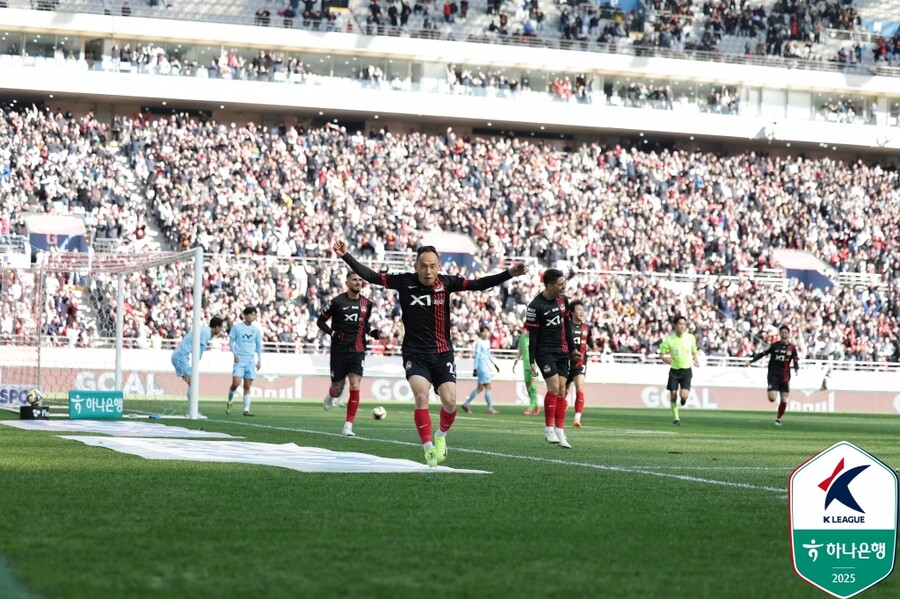 [REVIEW] 축구에서 '벤치 클리어링' 대폭발! 정승원 환상골→역주행 작렬...서울, 대구에 3-2 역전승