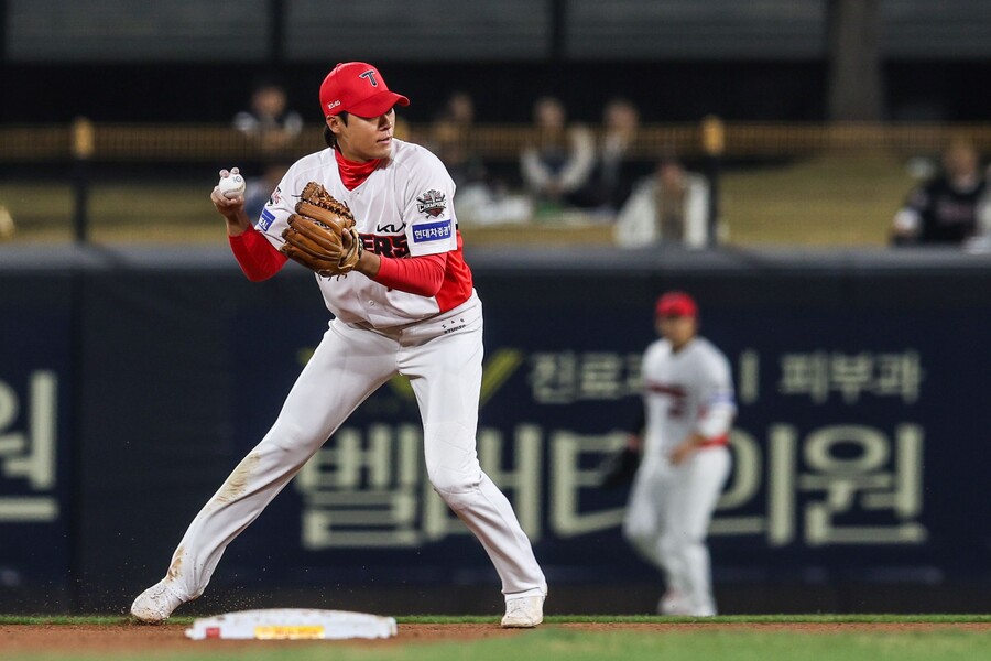 ▲ 이범호 KIA 감독은 박찬호가 복귀하더라도 김규성을 3루에서 중용할 수 있다고 예고했다 ⓒKIA타이거즈