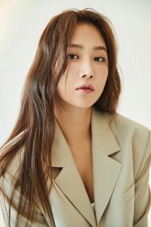 소유, 산불 피해 복구에 5천만원 기부