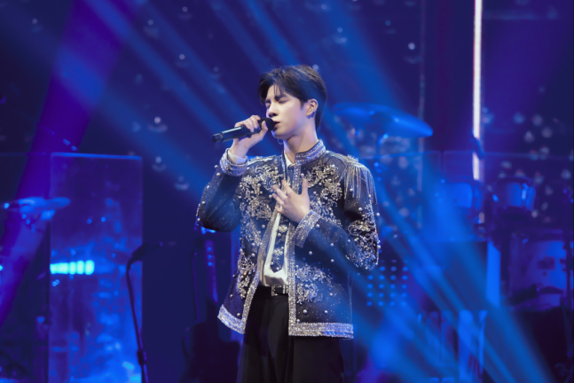 정동원, '동화'처럼 아름다운 전국투어 시작 "계속 이 자리에서 노래할 것"