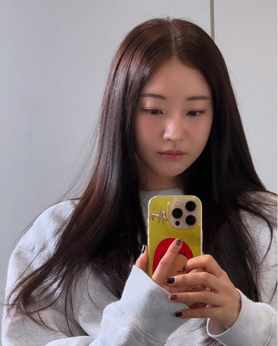 스무살 아냐?….'47살' 김사랑, 나이 거꾸로 먹는 독보적 청순미