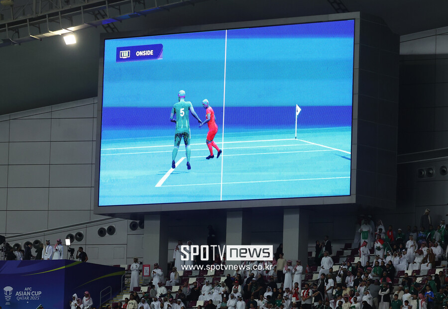 ▲ 잉글랜드 프리미어리그(EPL)도 세계 축구계 흐름에 동승했다. 오는 12일 맨체스터 시티-크리스털 팰리스전부터 반자동 오프사이드 판독 기술(SAOT)를 도입한다. ⓒ연합뉴스