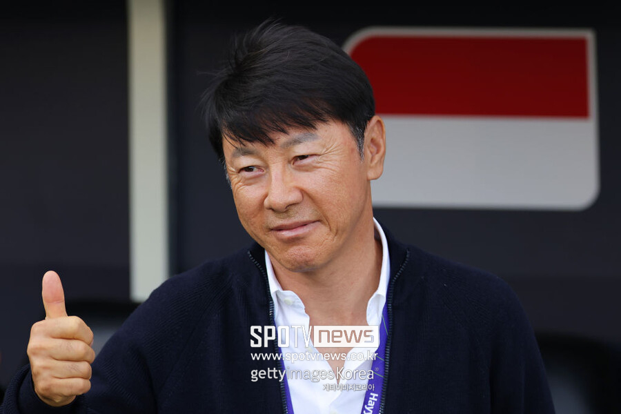 "죄송합니다 신태용 감독님"…인도네시아 '대인배' 메시지에 감동→클라위버르트 OUT 기류 확산