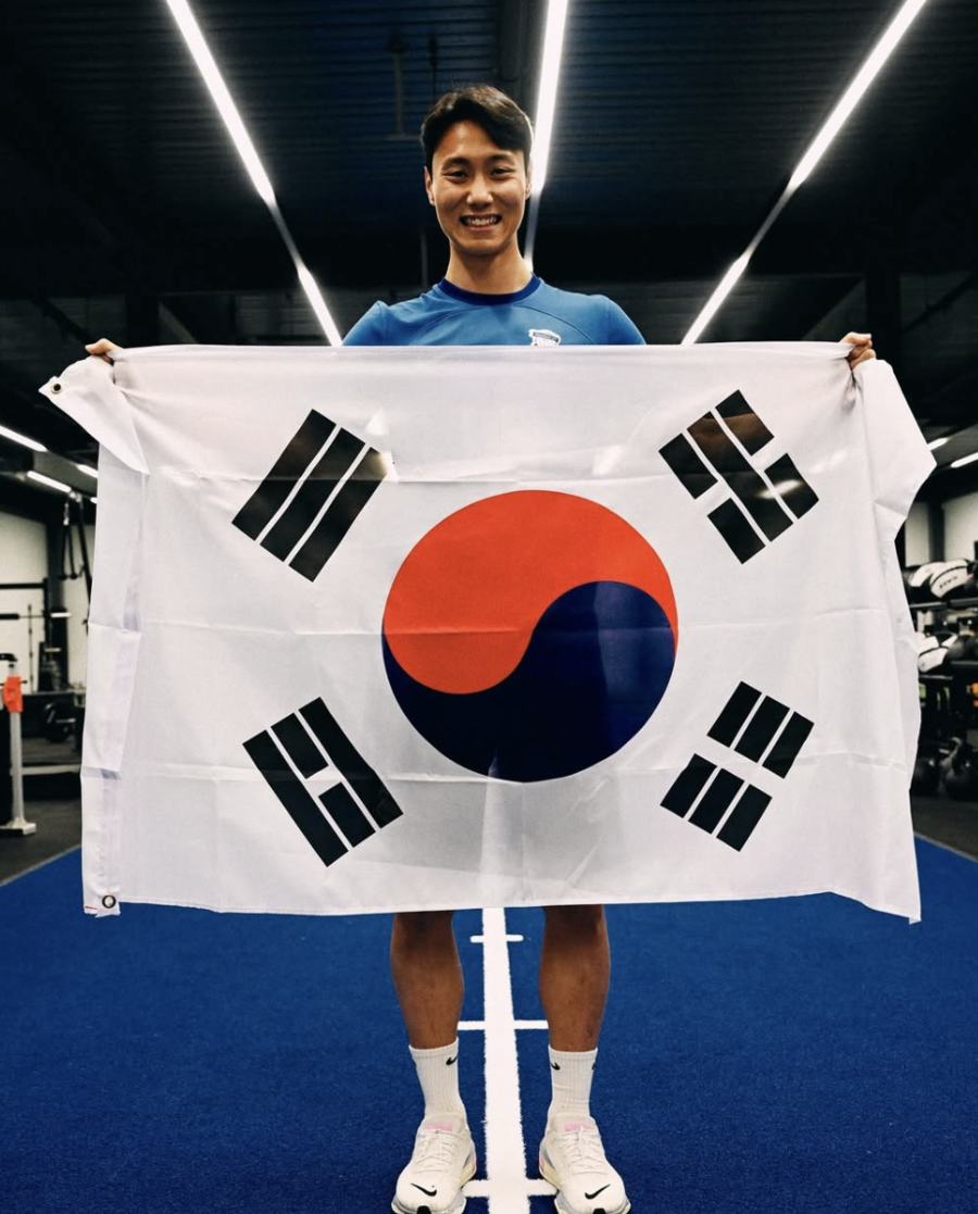 ▲ 백승호가 2024-25시즌 잉글리시 리그원(3부리그)에서 압도적인 경기력으로 팀의 중원 사령관 역할을 수행하며, 현지 매체로부터 “이 리그에 있을 선수는 아니다”라는 극찬까지 받아냈다. 백승호는 영국 현지 매체에서 "더는 3부리그에 있을 선수가 아니다"라는 칭찬까지 받았다. 버밍엄 시티의 목표는 단순한 승격이 아닌 프리미어리그 우승 경쟁 팀. 이제 본격적인 질주에 시동을 건 만큼 백승호의 선택은 옳았다. ⓒ백승호 인스타그램