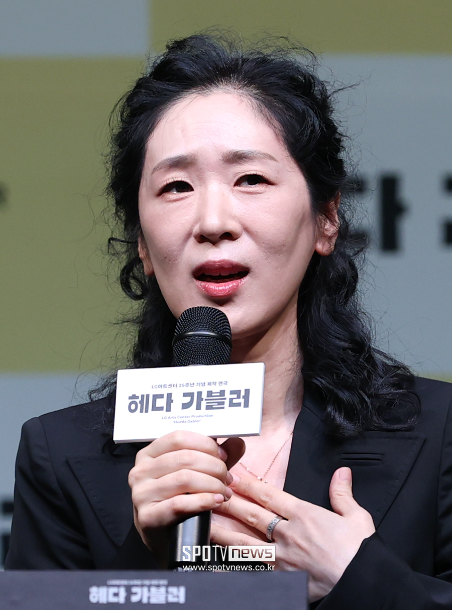[포토S] '폭싹 해녀 이모' 백지원, '연극에서 만나요'