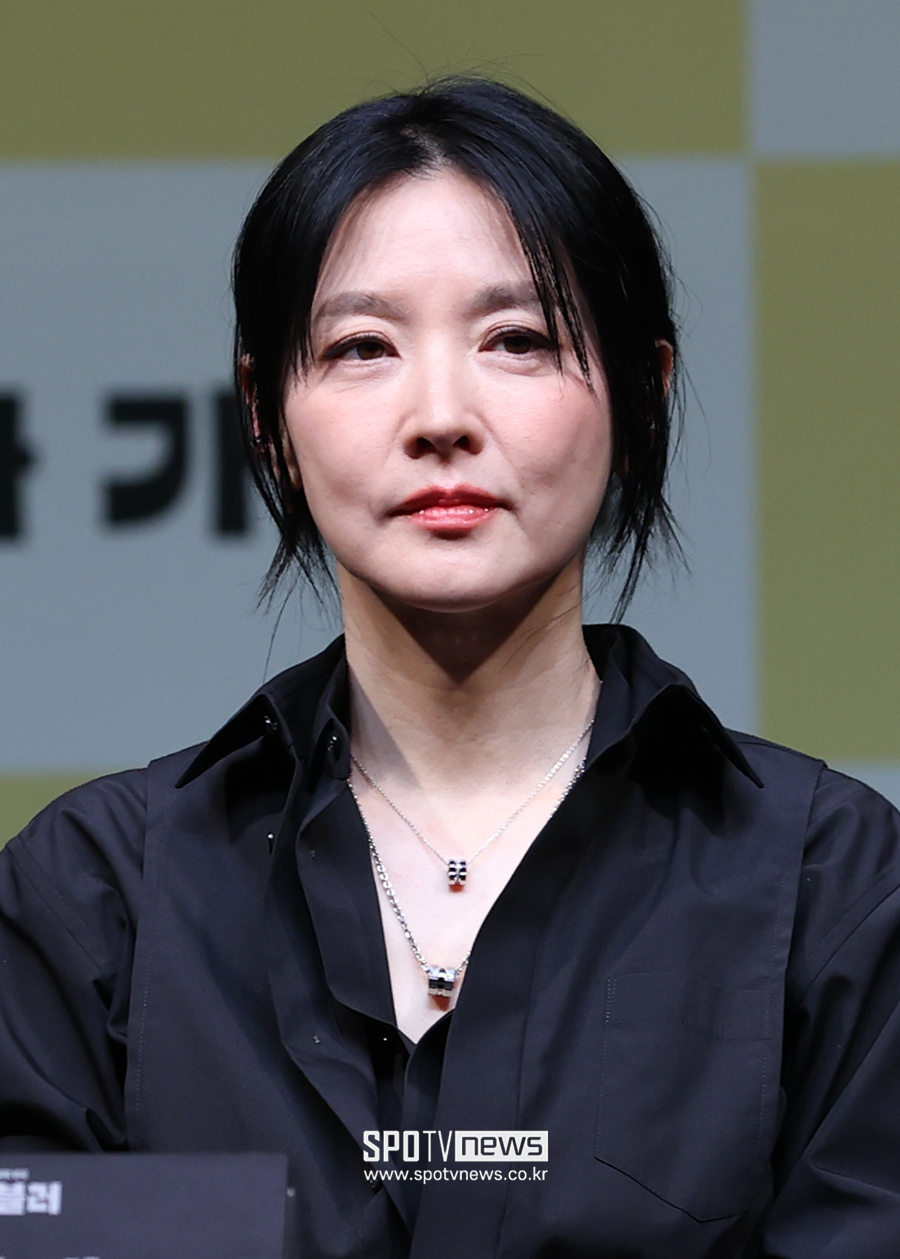 '헤다 가블러' 이영애 "쌍둥이 벌써 사춘기 왔다…결혼+출산+육아=배우 자양분"