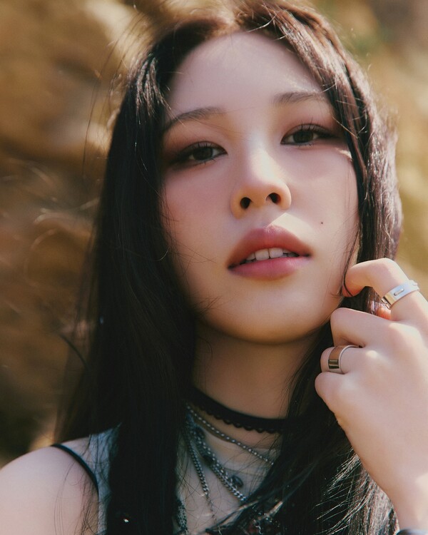 권진아, 신곡 '러브 앤 헤이트' 10일 공개…김도연·홍태준, 뮤비서 애절한 연인