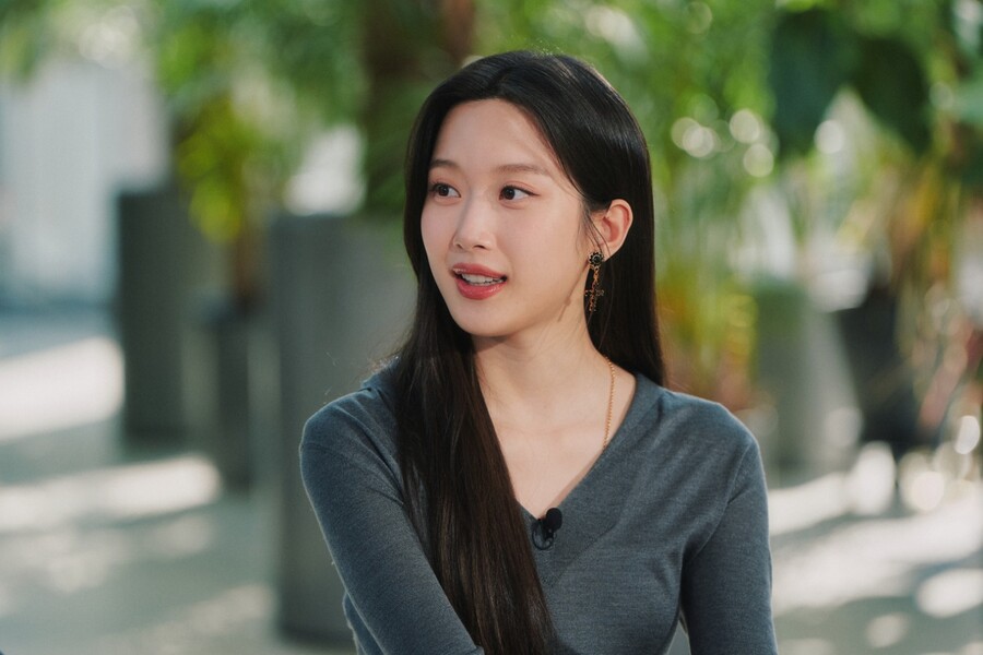 문가영, 파격 시스루룩 이유 "얌전하게 보실 때 변칙 욕구"('유퀴즈')