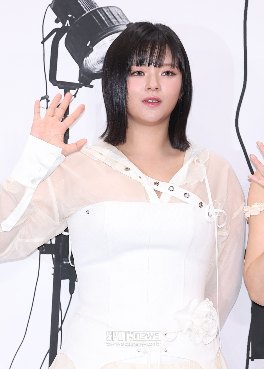 트와이스 정연, 사람이 천사로 태어났나…유기동물 보호소에 사료 2톤 기부