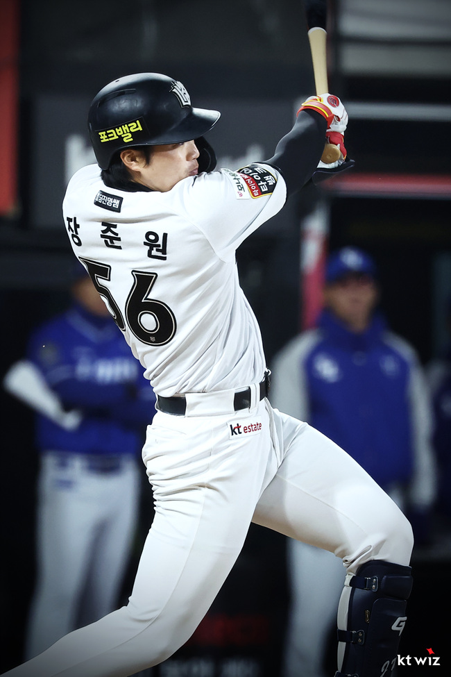 50억 FA 떠난 자리를 지명권 트레이드로 만회한다…7푼타자가 홈런 5방→1군행→맹타 대반전