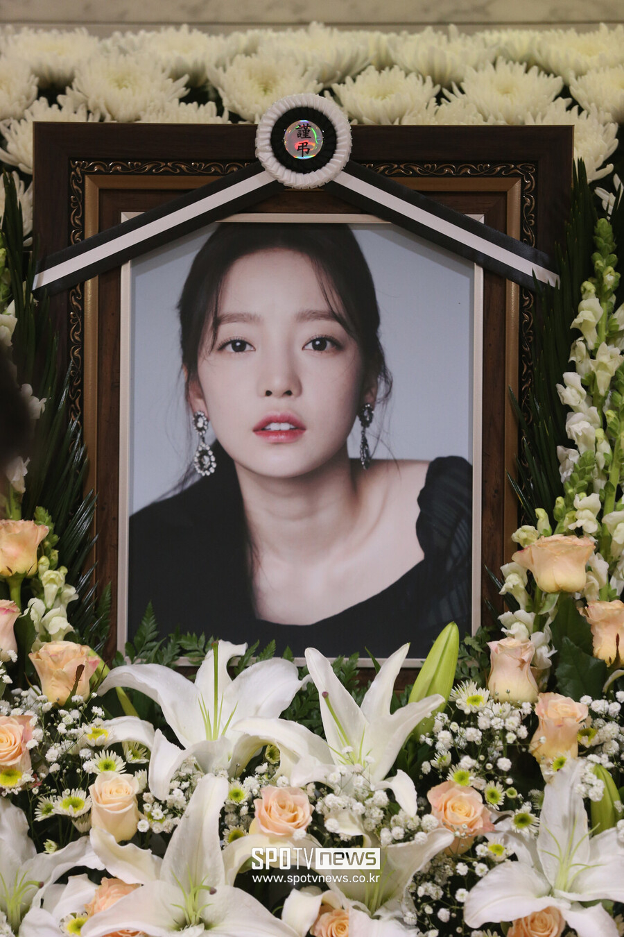 日 걸그룹, 구하라 사진에 관 합성한 어그로 마케팅…'미스터' 좋아한다더니 "몰랐다"