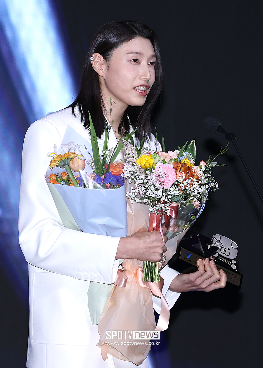 [포토S] 20주년 역대 BEST7에 선정된 김연경