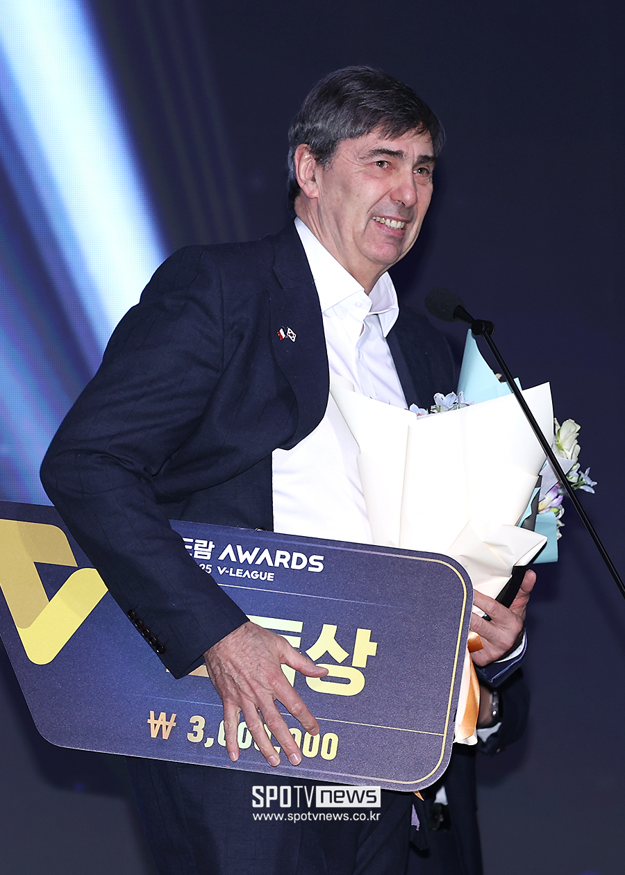 [포토S] 필립 블랑 감독, '감독상 수상'