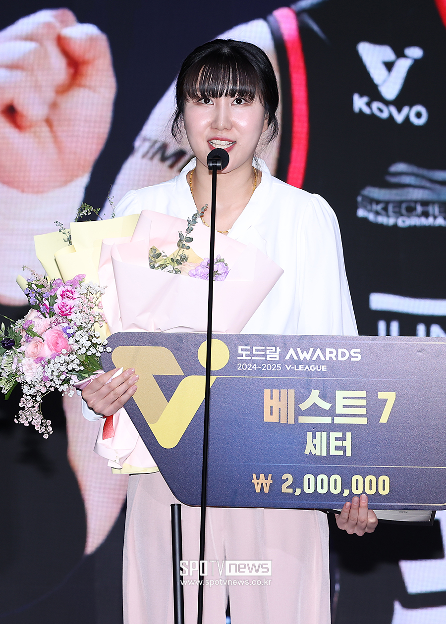 [포토S] 베스트7 선정된 염혜선, "내년에도 받고 싶어요"