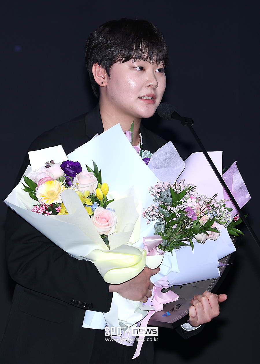 [포토S] 김다은, '영플레이어상 받았어요'