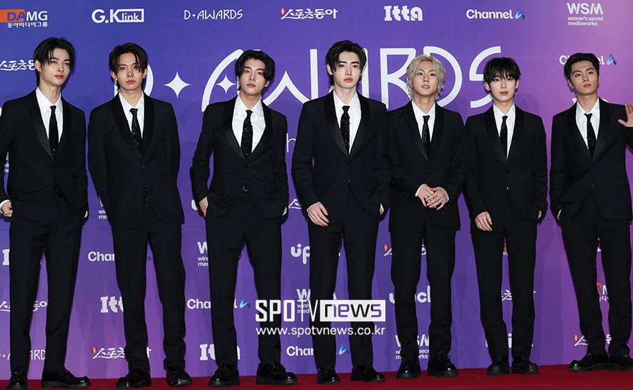 "음원인 줄"…엔하이픈, 실력 증명하며 첫 코첼라 찢었다