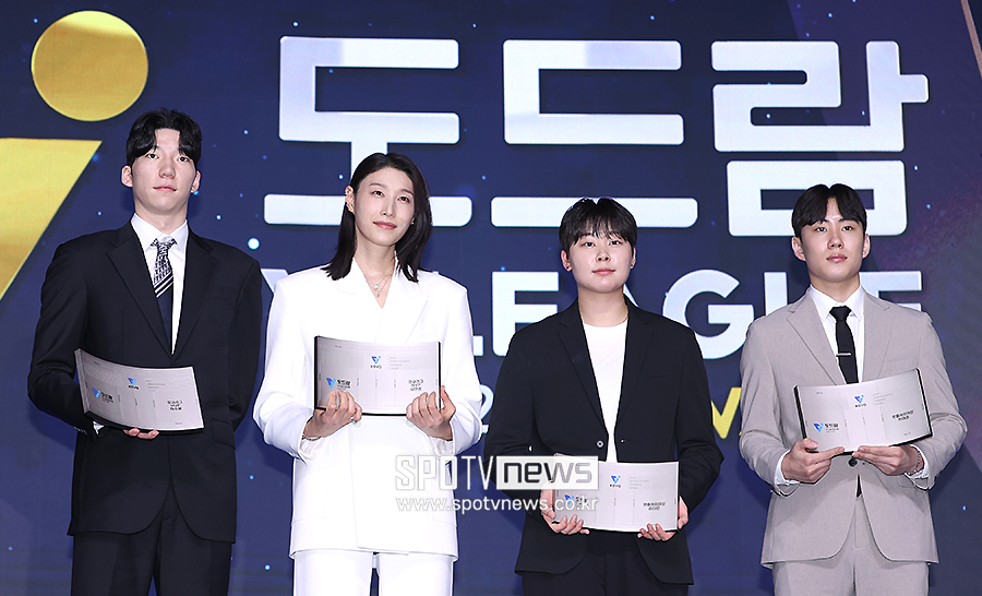 [포토S] 허수봉-김연경-김다은-한태준, V리그 영광의 얼굴