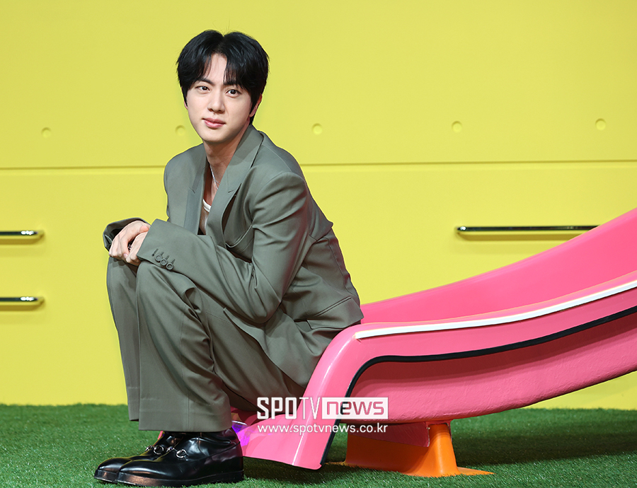 '기안장' BTS 진 "기안84, 전역 전부터 내 알고리즘 점령…인간적으로 궁금했다"