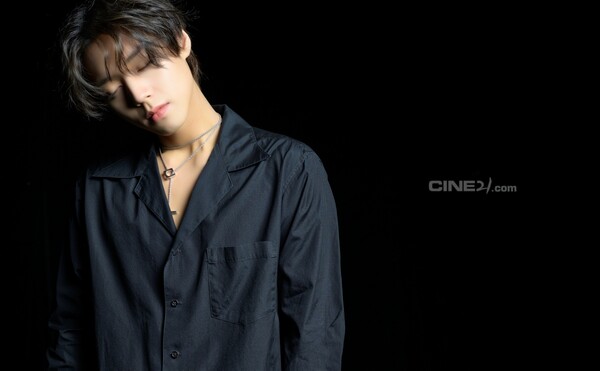 '약한영웅2' 박지훈, 청량+도도 반전 매력…'씨네21' 표지 장식