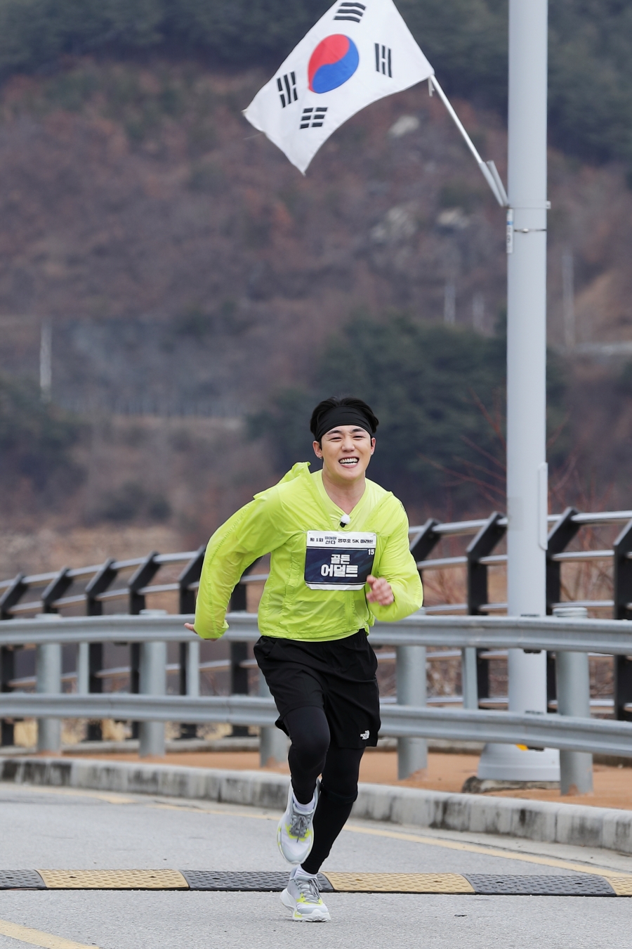 골든차일드 이장준, '뛰어야 산다' 출격…션+이영표와 42.195km 도전