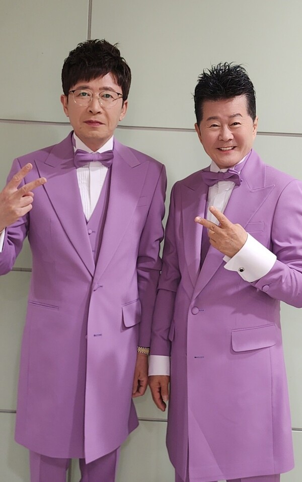 ▲ '산다는게 좋다'로 뭉친 이부영(왼쪽)과 태진아.