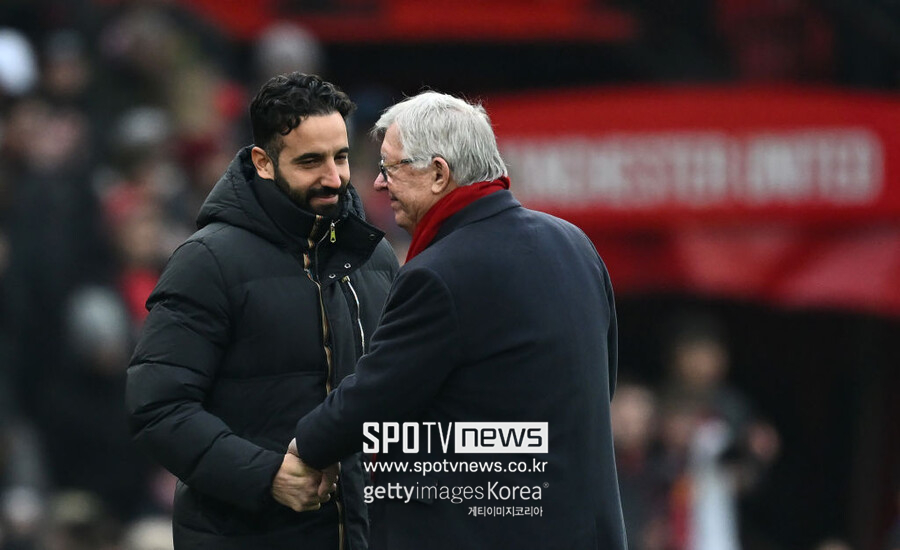 어라? 이건 퍼거슨? 아모림이 GOAT 될 기회!…맨유, 35년 만에 PL에서 15패 → 유로파리그 우승하면 판박이