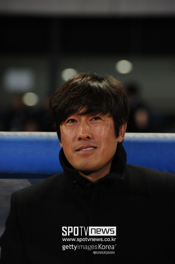 [속보]무패 상하이 멈춰 세우자 中 대표팀 감독 급부상 서정원, 전문가 호평 "긍정적, 최강희보다 더 인지도 있어"