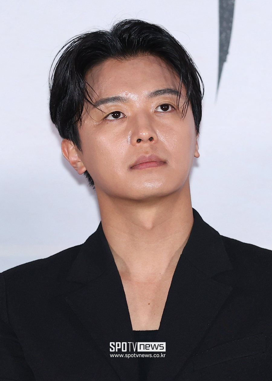 [포토S] 생각에 잠긴 연우진