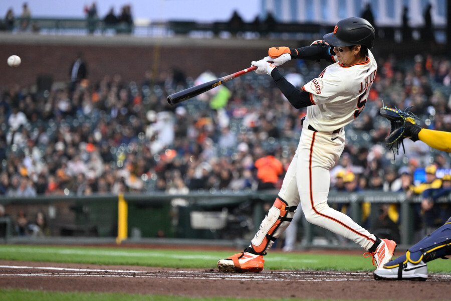 "전국구 스타 예감" 이라더니, 이정후는 3안타 쳤는데…MLB 랭킹 2위 특급 유망주 삼진만 3번