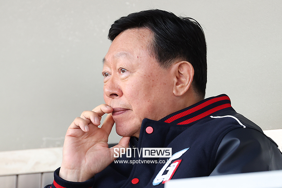 [포토S] 잠실구장 찾은 롯데 신동빈 회장