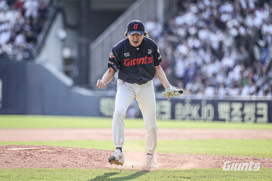 "경기 놓치고 싶지 않았다" 정철원의 첫 두산 원정, 90도 인사로 시작해 불같은 포효로 끝났다