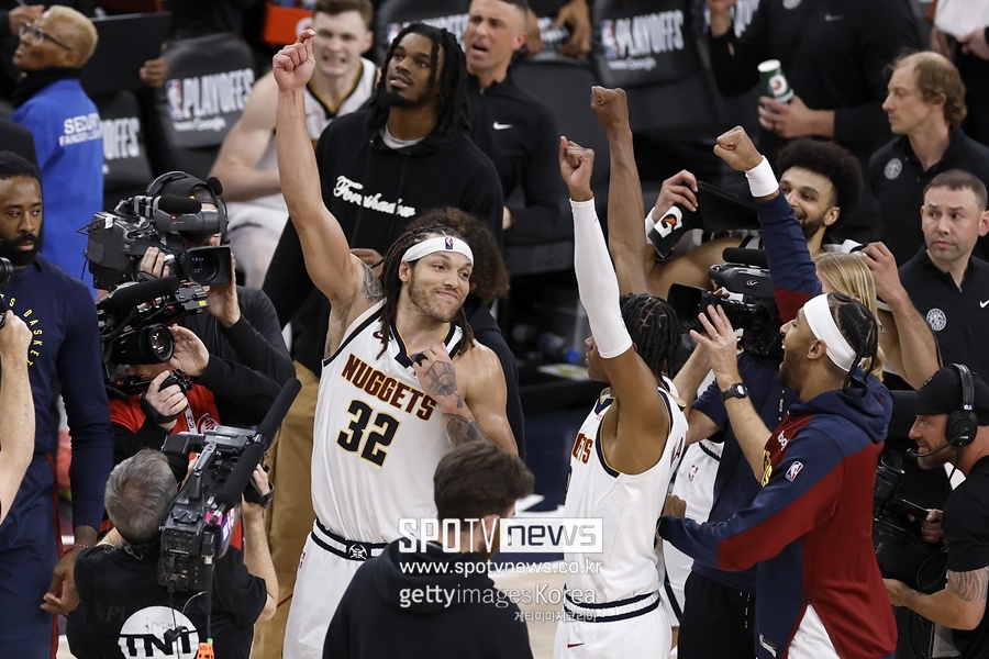 NBA PO 역사상 첫 끝내기 덩크슛이 나왔다…애런 고든 "정말 미친 경기"