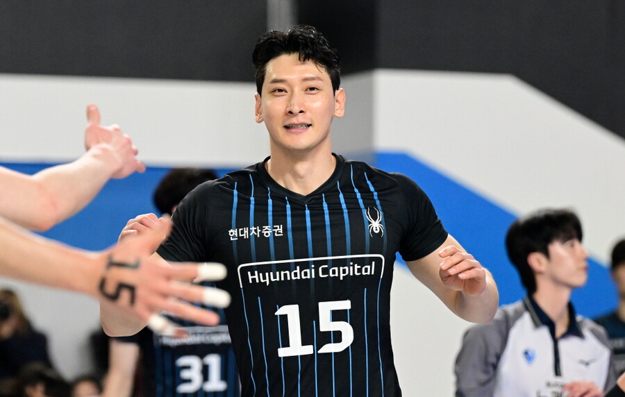 '레전드' 문성민, 현대캐피탈 코치로 제2의 배구인생 스타트