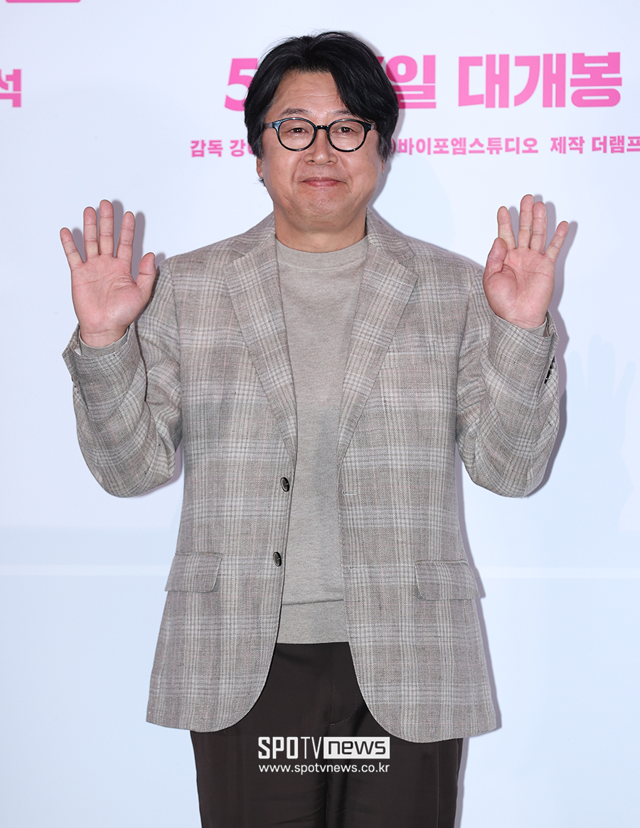 [포토S] 김윤석, 사랑의 바이러스
