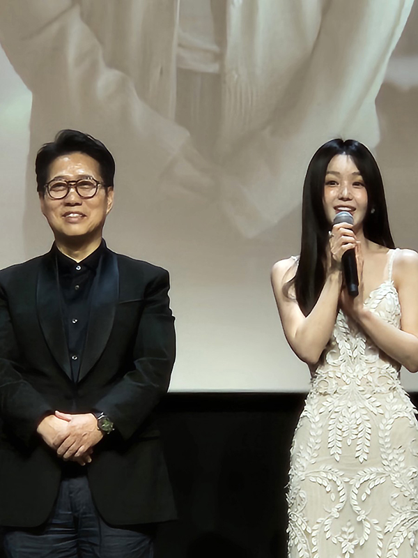 ▲ '동요괴담' 상영회에서 남규리와 함께 무대 인사를 하고 있는 최종남(왼쪽). 제공|코탑미디어, 다홍엔터테인먼트