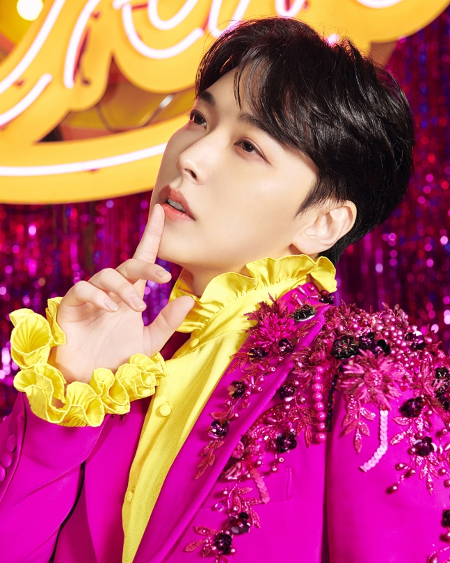 슈퍼주니어 성민, 20년 몸담은 SM 떠난다…"새로운 시작 응원"[전문]