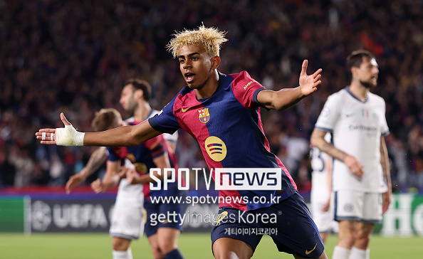 [UCL REVIEW] '이것이 챔피언스리그다' 바르셀로나-인터밀란, 역대급 3-3 난타전 벌여...승부는 2차전으로