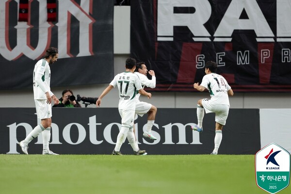 ▲ 전북 현대가 FC서울과의 경기에서 송민규의 결승골로 1-0으로 승리했다. ⓒ한국프로축구연맹